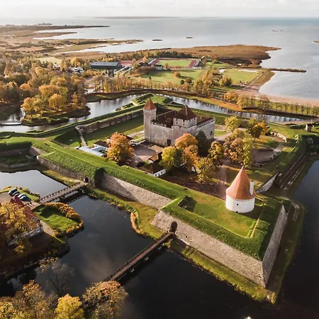 Parkside Апартаменты Курессааре